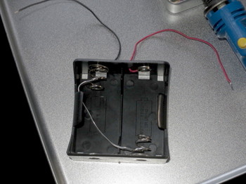 単一電池2本用を1本で使えるように改造したところ