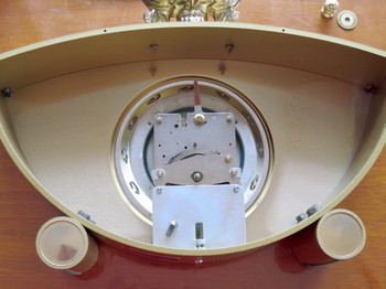 機械式置時計の内部