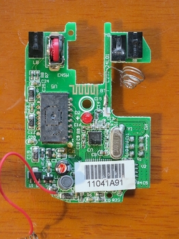 バッファローのワイヤレスマウスBSMLW09SBKの内部基板
