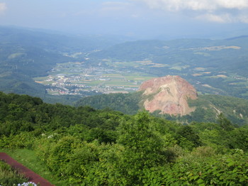 有珠火口原展望台から見える昭和新山