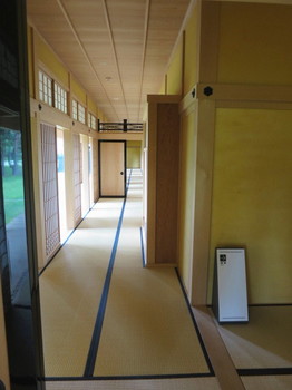 再建された函館奉行所の内部