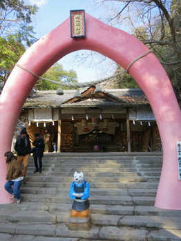 犬山市・桃太郎神社の建物