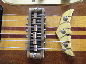 アレンビック・ディスタレイトギターのブリッジ